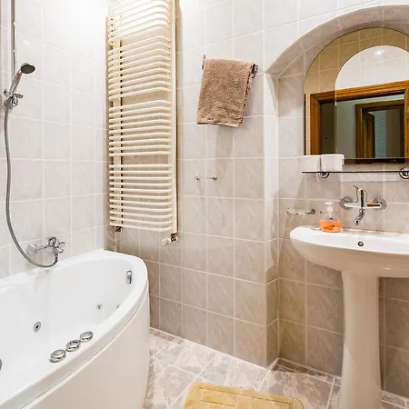 4-room Near Runok Sq